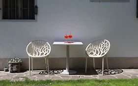 Tulpe Apartments